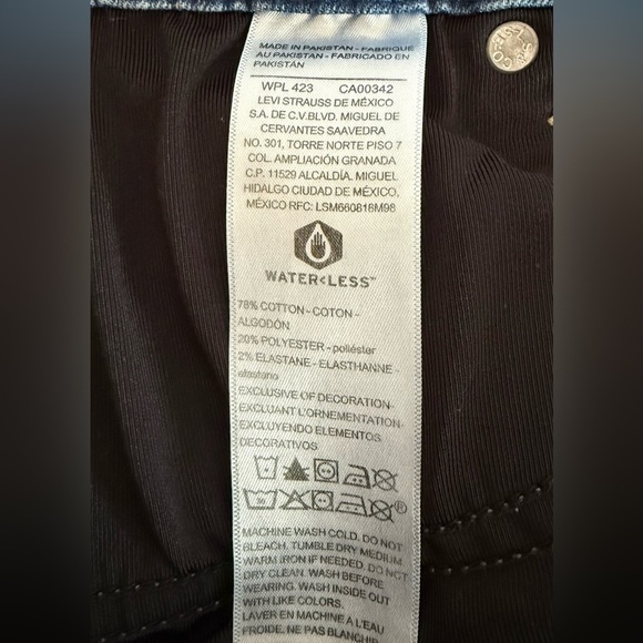 Levi Strauss and Co Signature Gold WaterLess Jeans - Picture 9 of 11